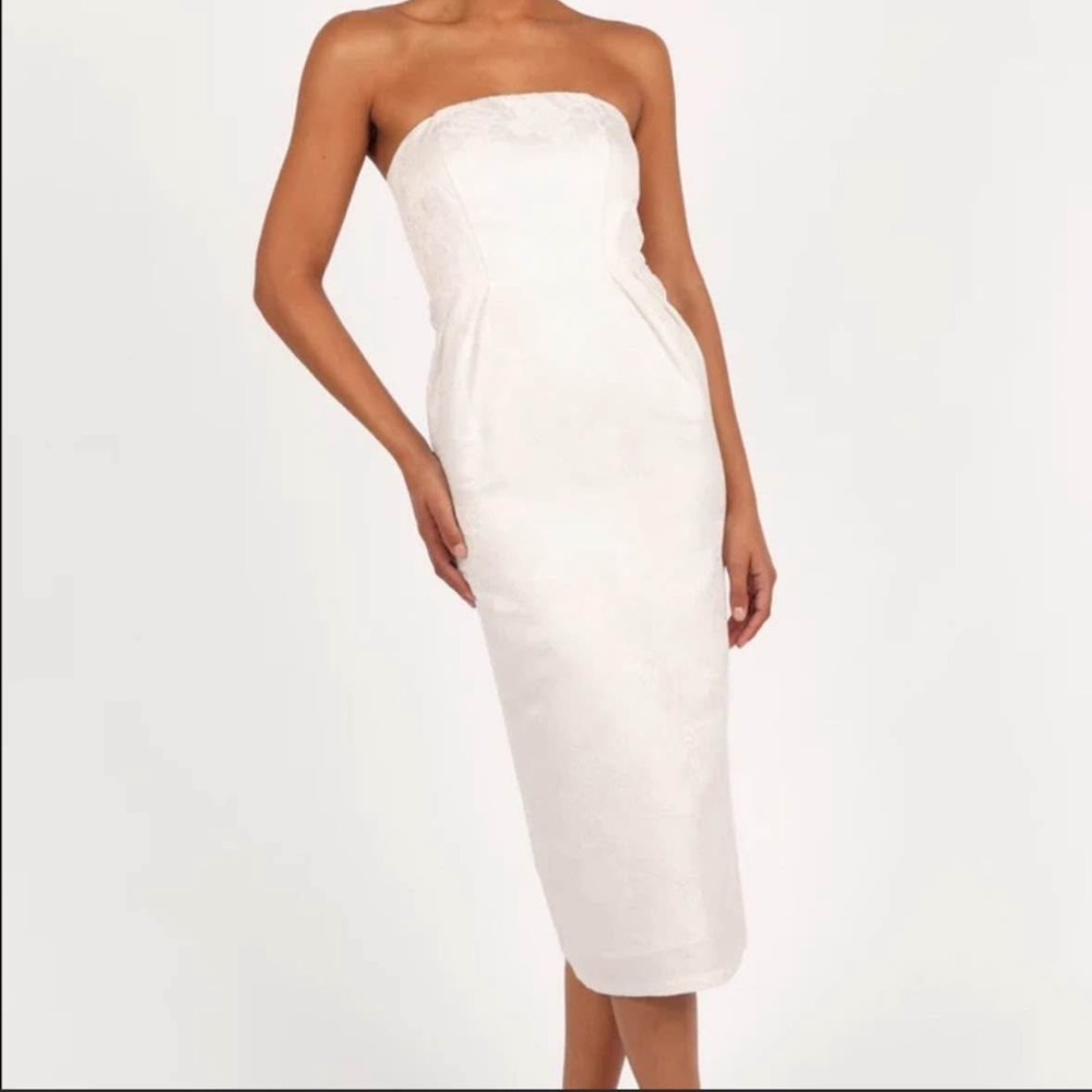 Petal & Pup Elegant White Strapless Wedding Dress